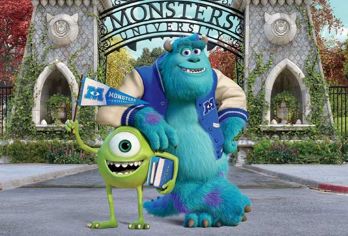 Einauge Mikeund Plüschriese Sulley studieren an der Monster Uni, um Erschrecker zu werden. Bild: Sender / 2012 Disney / Pixar.