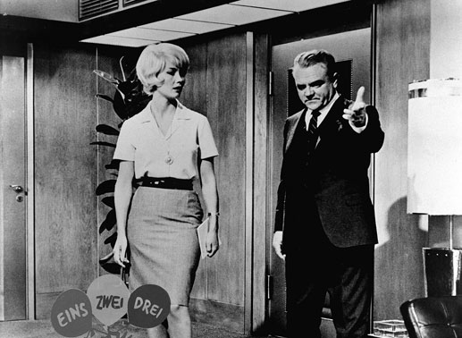 Liselotte Pulver und James Cagney. Bild: Sender